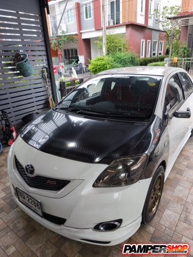 Vios Gen 2 หุ้มสติ๊กเกอร์เคฟล่า F1 แบบเงา ฝาาหน้า+แก้ม (เกรด PET)